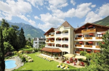 Hotel Sonnenburg ****<br />Merano