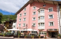 Hotel Goldener Adler ****<br />Chiusa