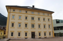 Scuola musica e biblioteca <br> Ortisei